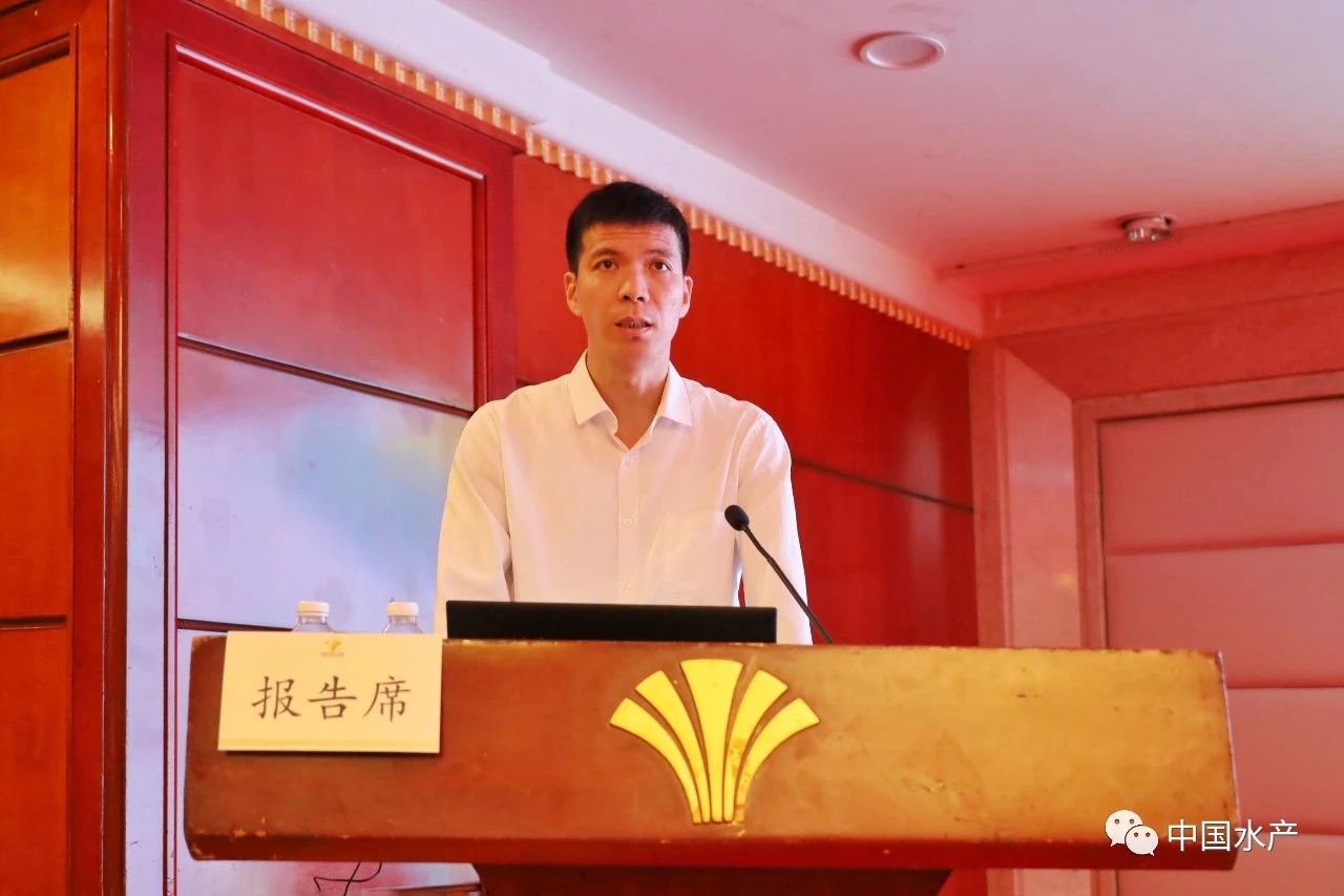 福建省水产技术推广总站站长康建平作典型发言.jpg